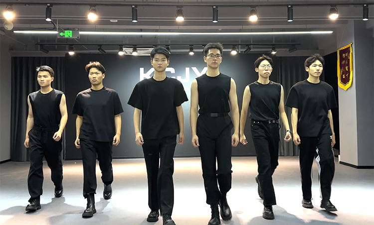 服装表演艺考课程